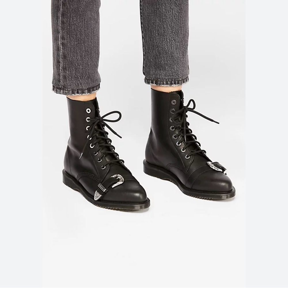 Dr Martens Ulima Black Leather Combat Buckle Boots Women's Sz. 9 US Sold Out​​​​ - Picture 14 of 14